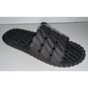 Terrelique House Slipper Black Comfort Made In Turkey Size 6.5 / 39 Top Part Rip